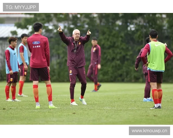 从青年国脚到国家队主力轮换：乌加特的成长路径