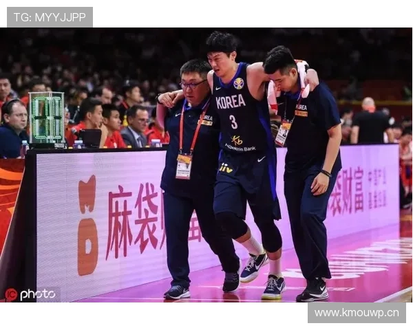 仲满够酷 赛场上像战神 下场就爱吃泡面？