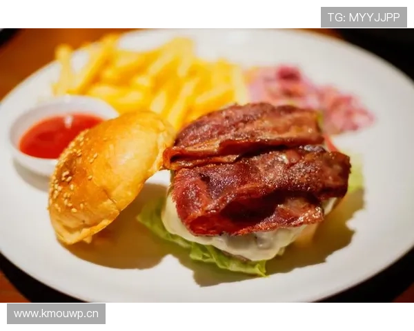 刷到石宇奇家里那张餐桌照——桌上的酒比我年终奖还嚣张